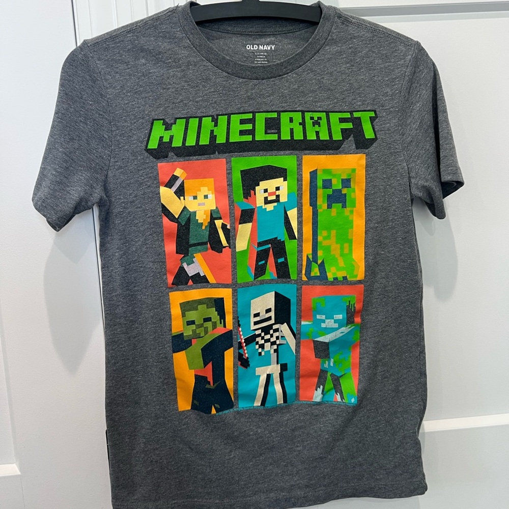 Old Navy Gray and Green Short Sleeve Tee
